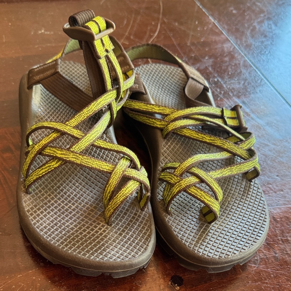 Chaco size 7 Brown and Yellow Strappy Sandals